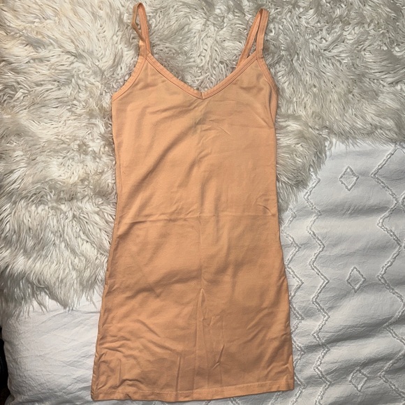 BKE | Core Extra Long Tank Top Cami Spaghetti Strap Voop Neck Light Orange Peach - Picture 3 of 9